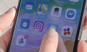 iPhoneモニターのタッチが効かない